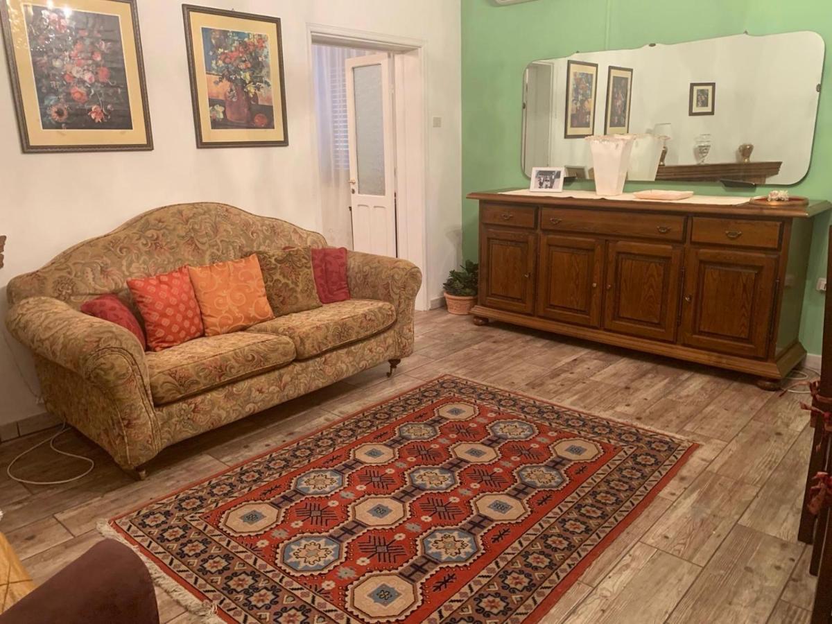 Apartament Casa Caterina In Centro Sindia Zewnętrze zdjęcie
