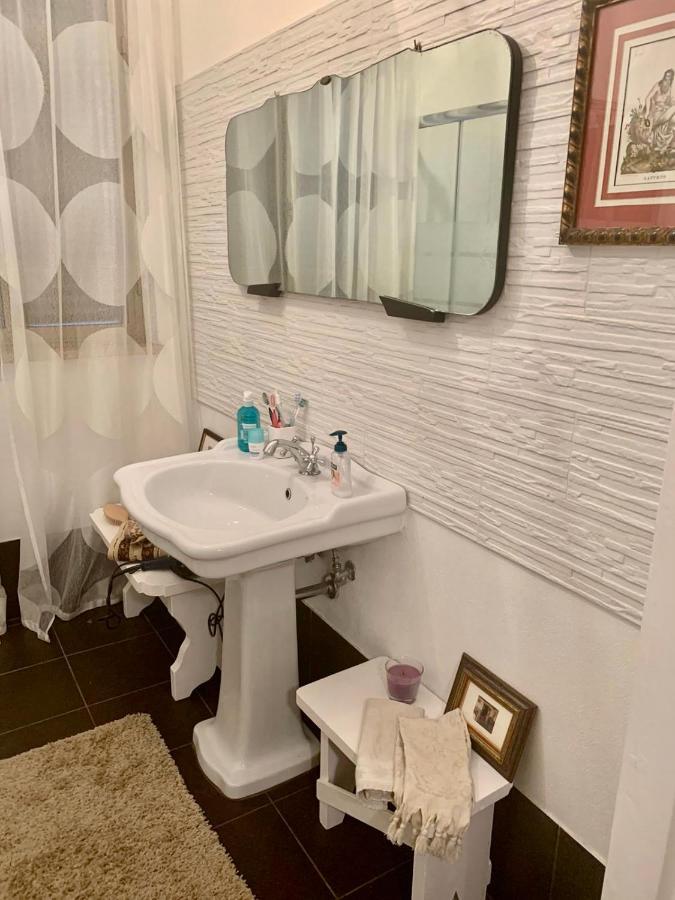 Apartament Casa Caterina In Centro Sindia Zewnętrze zdjęcie