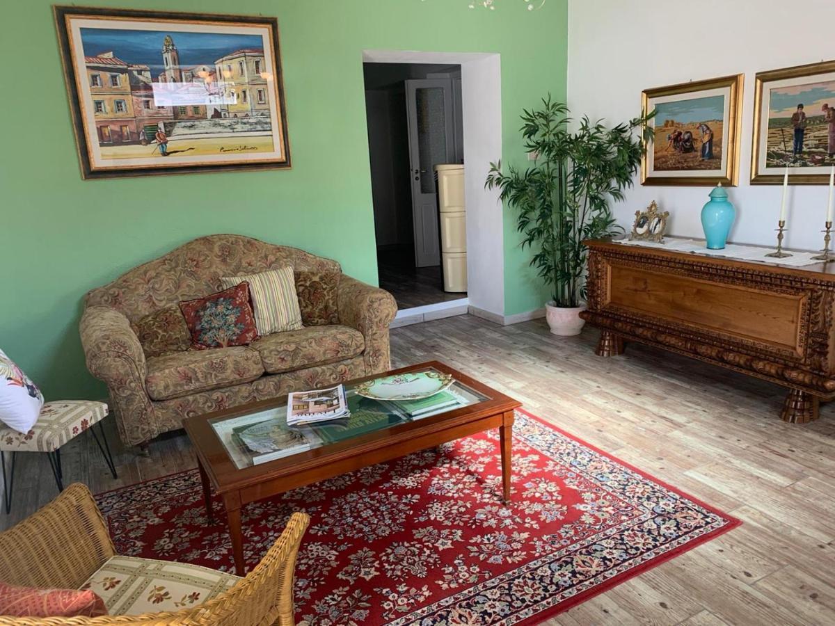 Apartament Casa Caterina In Centro Sindia Zewnętrze zdjęcie